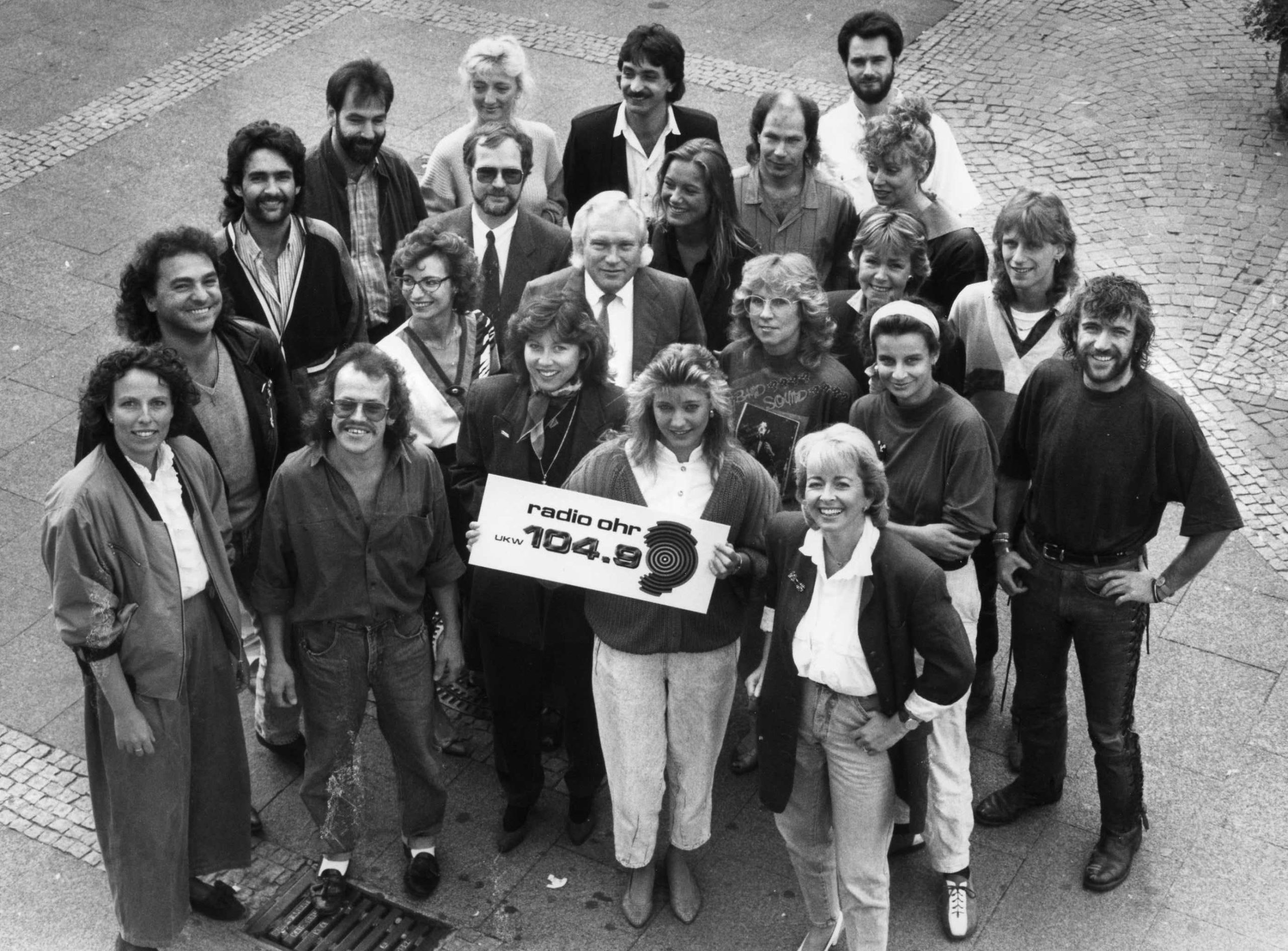 Team-Bild 1987 zum Artikel "35 Jahre HITRADIO OHR & UNSER RADIO Passau"